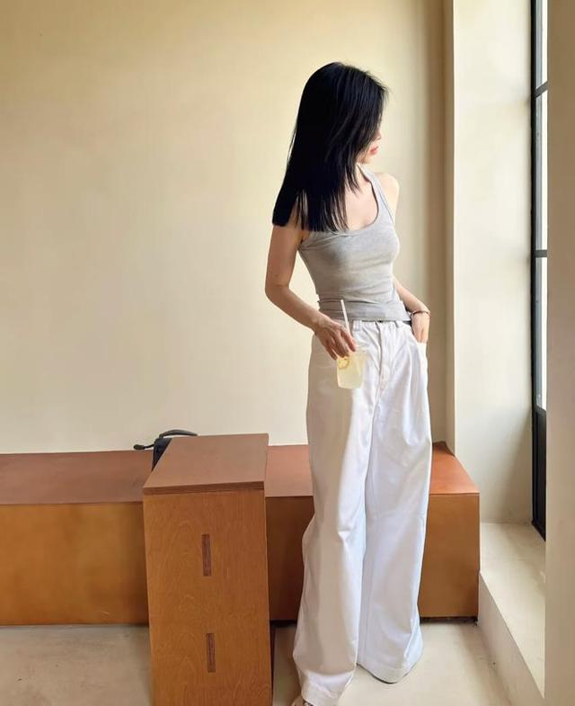 10dfa9ec8a1363275f7cbe44fe8d96e209fac7c0.jpg